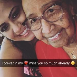 Meet your Posher, Desiree